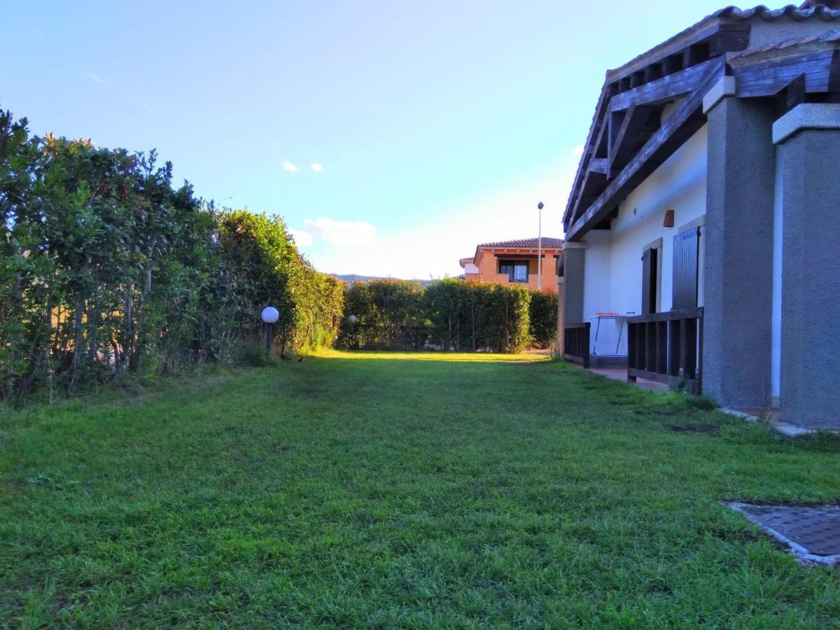 Villa Raffaello Porto San Paolo  Eksteriør billede