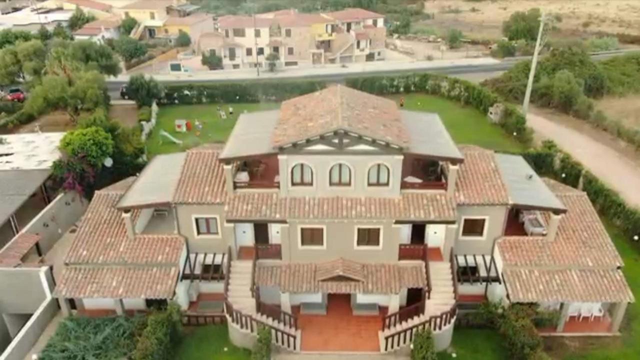 Villa Raffaello Porto San Paolo  Eksteriør billede