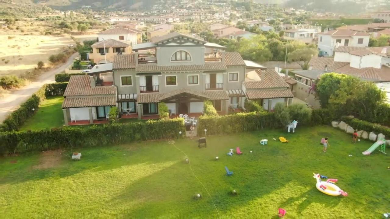 Villa Raffaello Porto San Paolo  Eksteriør billede