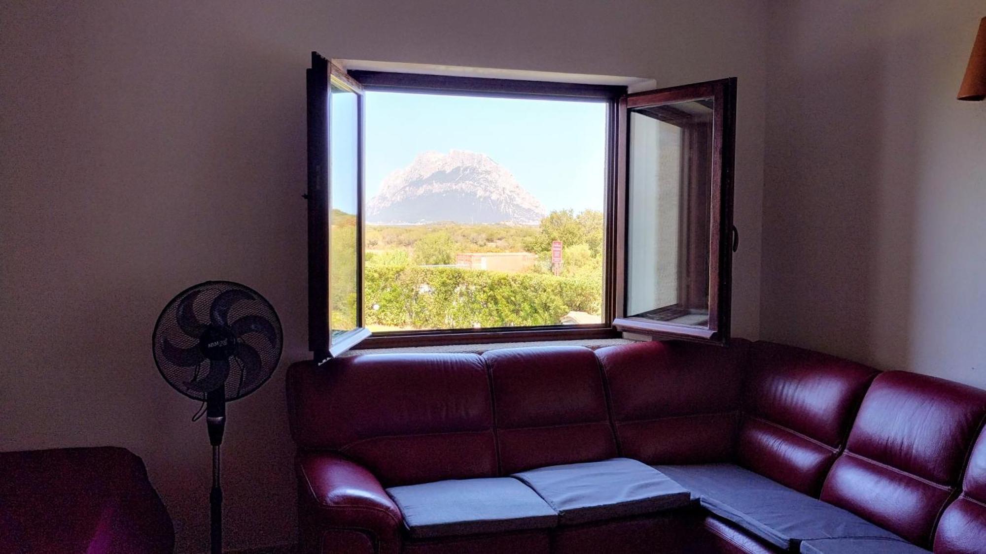 Villa Raffaello Porto San Paolo  Eksteriør billede