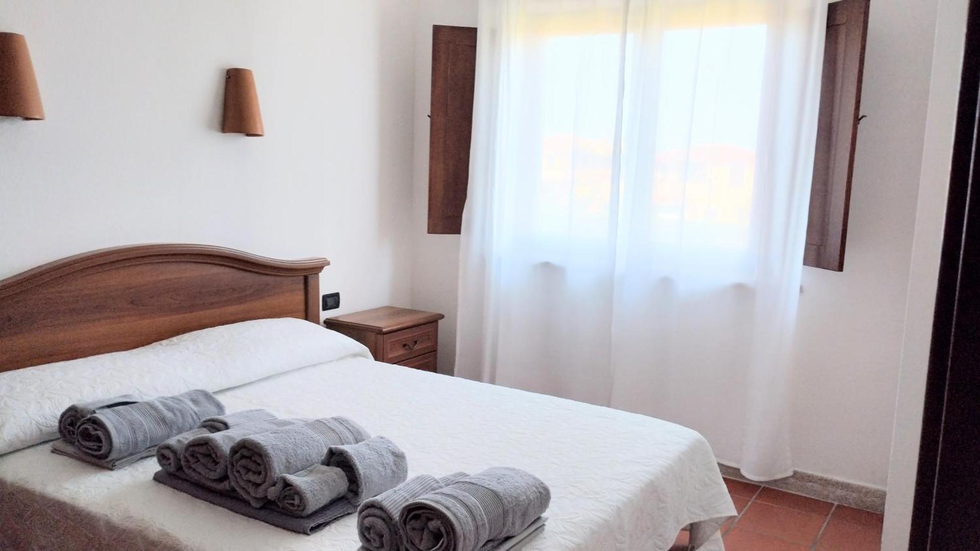 Villa Raffaello Porto San Paolo  Eksteriør billede